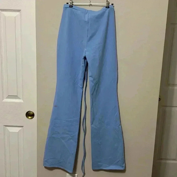 Alo Yoga - Picture 5 of 8